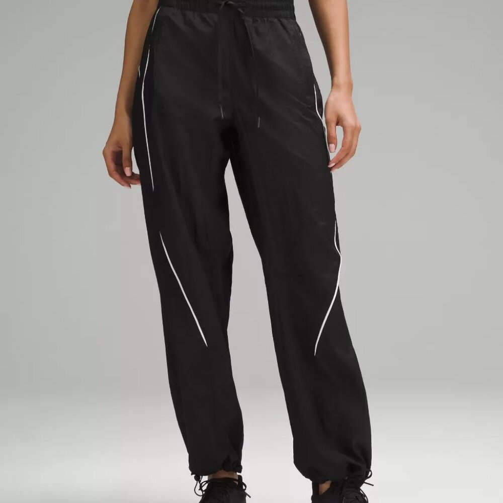 lululemon License to Train Mid-Rise Lightweight Jogger